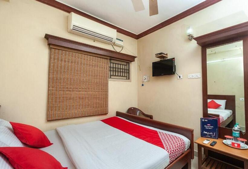 ホテル Oyo 2490 Sr Pradeep Park