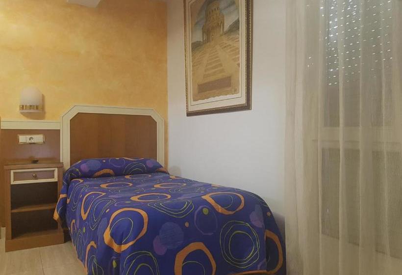 Pensão Hostal Conchi