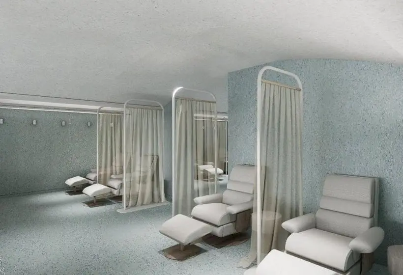 Myneris Hotel, Phuket Karon Beach