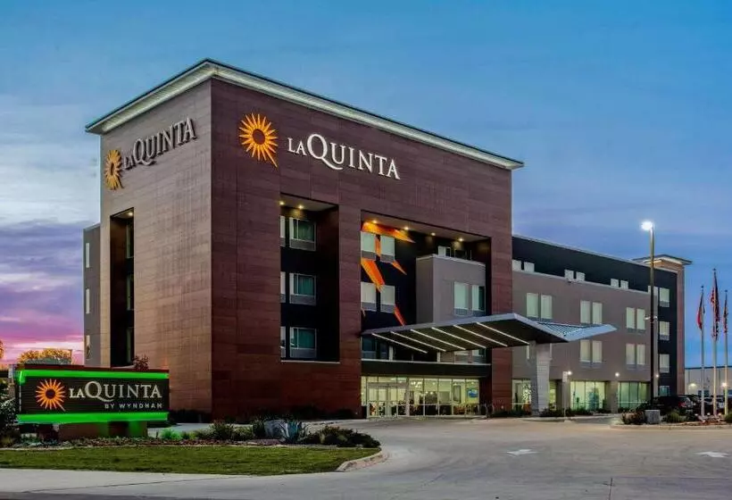 Hotelli La Quinta By Wyndham San Antonio Alamo City