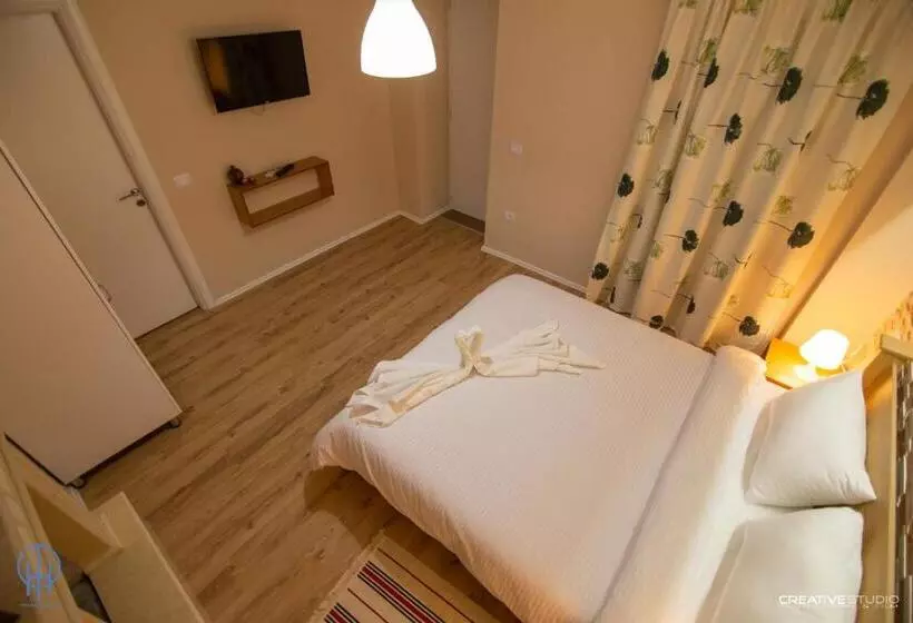 هتل Trako`s Home