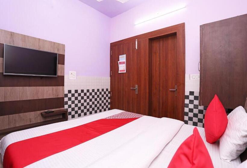 Oyo 30451 Hotel Yaduvanshi