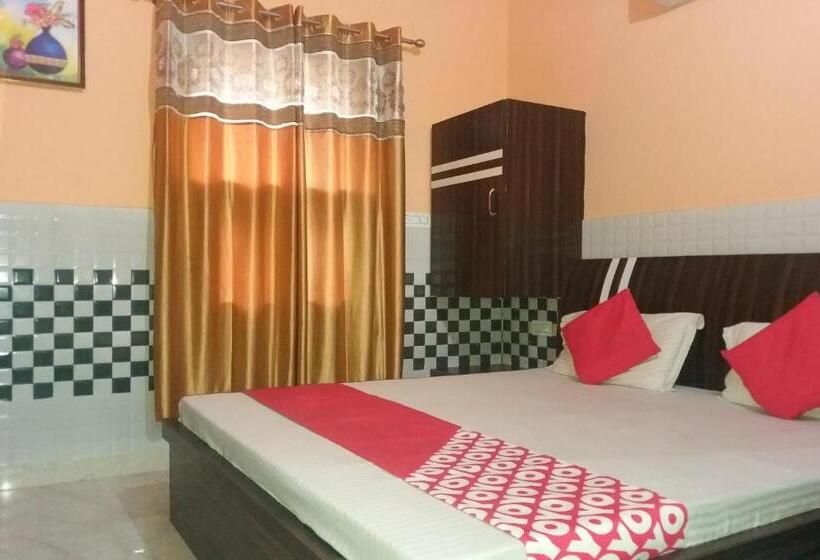 Oyo 30451 Hotel Yaduvanshi