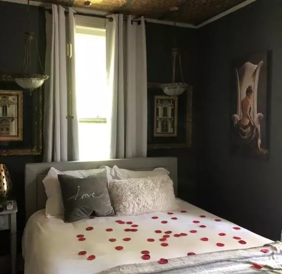 Bed and Breakfast Harvest House 1882