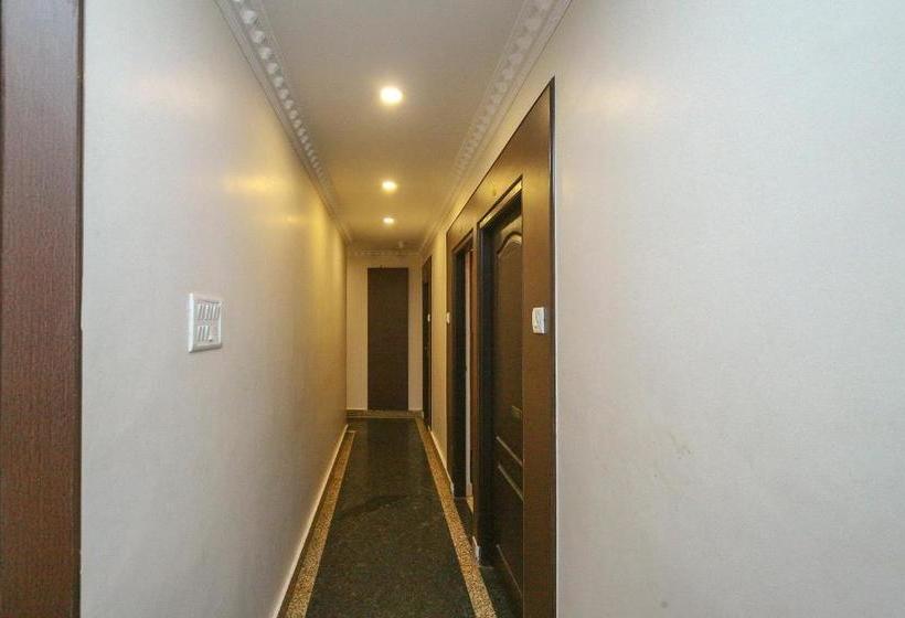 فندق Oyo 8153 K Empire