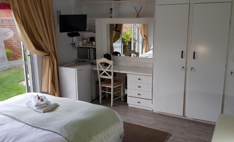 ペンション Elegant Guesthouse Polokwane