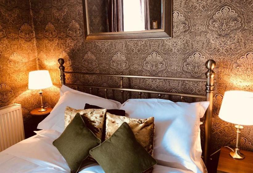 مبيت وإفطار No11 Bistrobar & Rooms