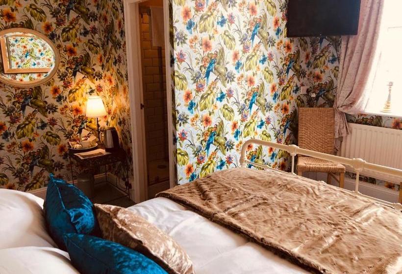 مبيت وإفطار No11 Bistrobar & Rooms