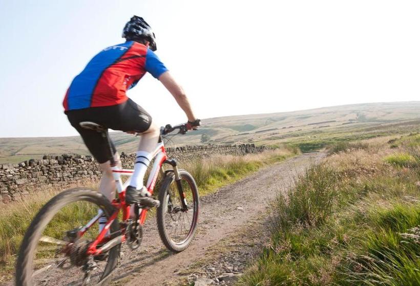 مبيت وإفطار No11 Bistrobar & Rooms