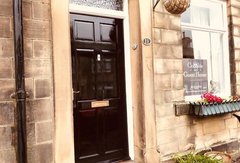 مبيت وإفطار No11 Bistrobar & Rooms