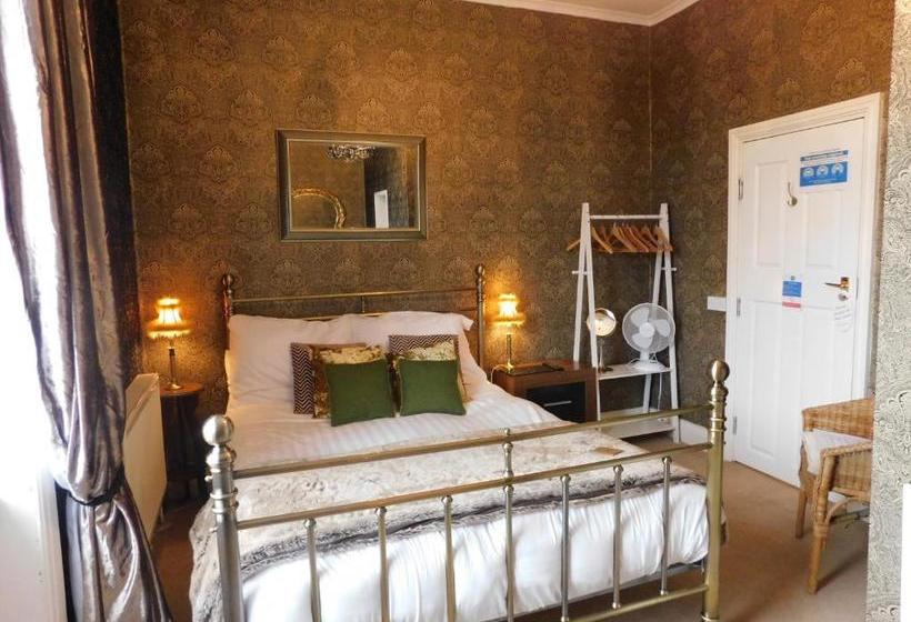 مبيت وإفطار No11 Bistrobar & Rooms