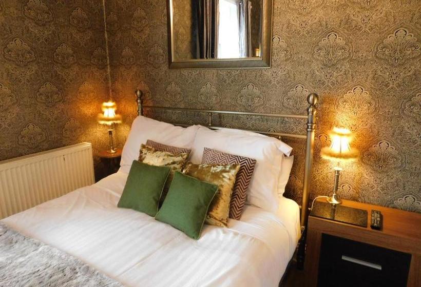 مبيت وإفطار No11 Bistrobar & Rooms