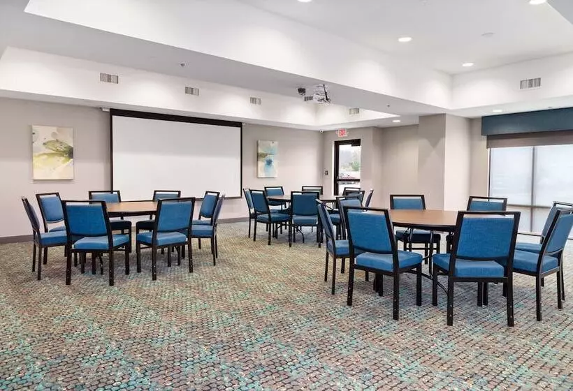 Hotelli Hampton Inn Madison