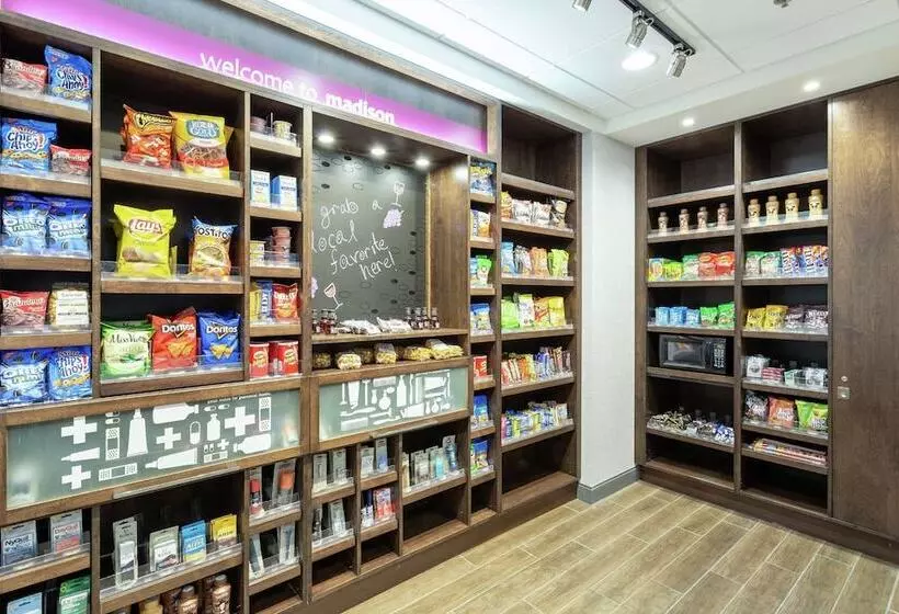 Hotelli Hampton Inn Madison