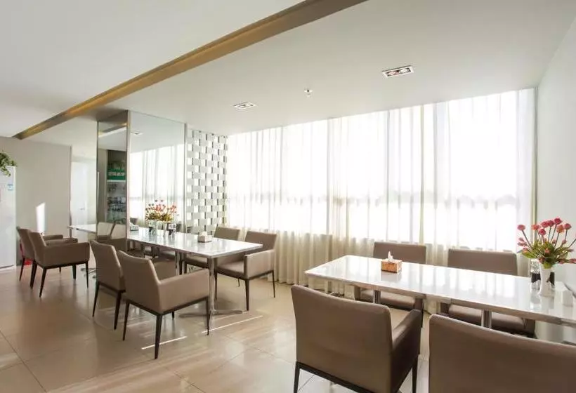 ホテル Jinjiang Inn Wulanchabu Jining Railway Station Xingfu Road