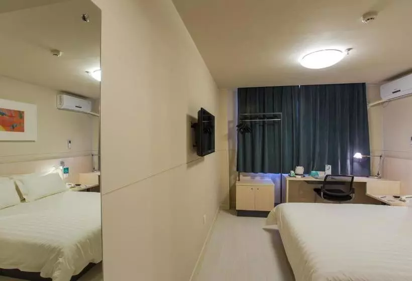 ホテル Jinjiang Inn Wulanchabu Jining Railway Station Xingfu Road