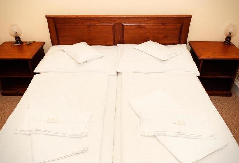 Panzió Penzion Malý Val