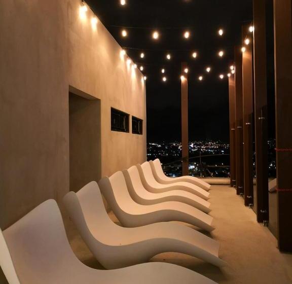 Bee Suites Curridabat