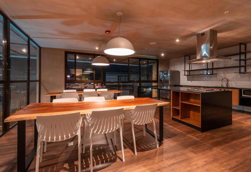 Bee Suites Curridabat