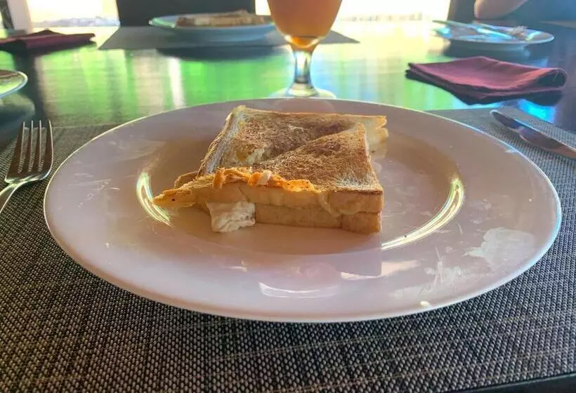 White Sands Beach Resort Lembeh