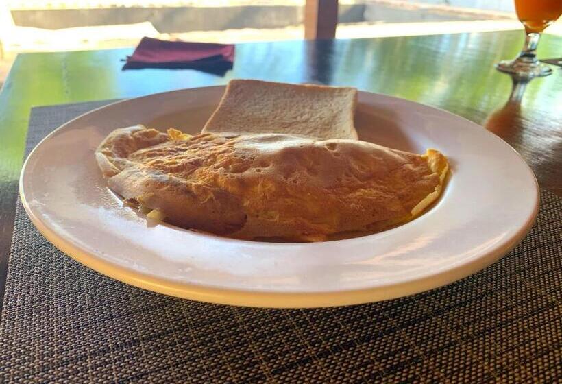 White Sands Beach Resort Lembeh