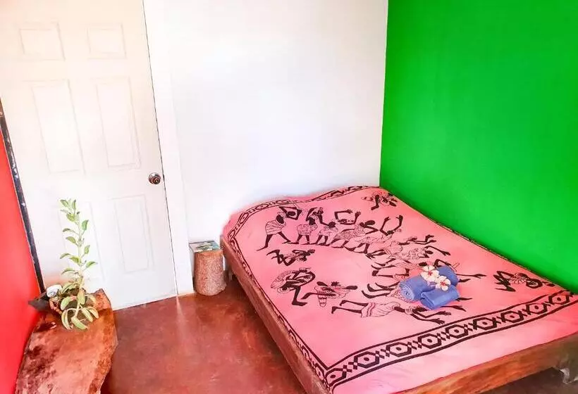 Retkeilymaja Casa Ital Tico, Playa Negra