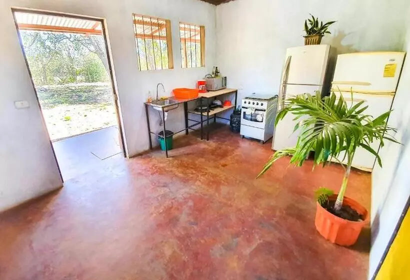 Retkeilymaja Casa Ital Tico, Playa Negra