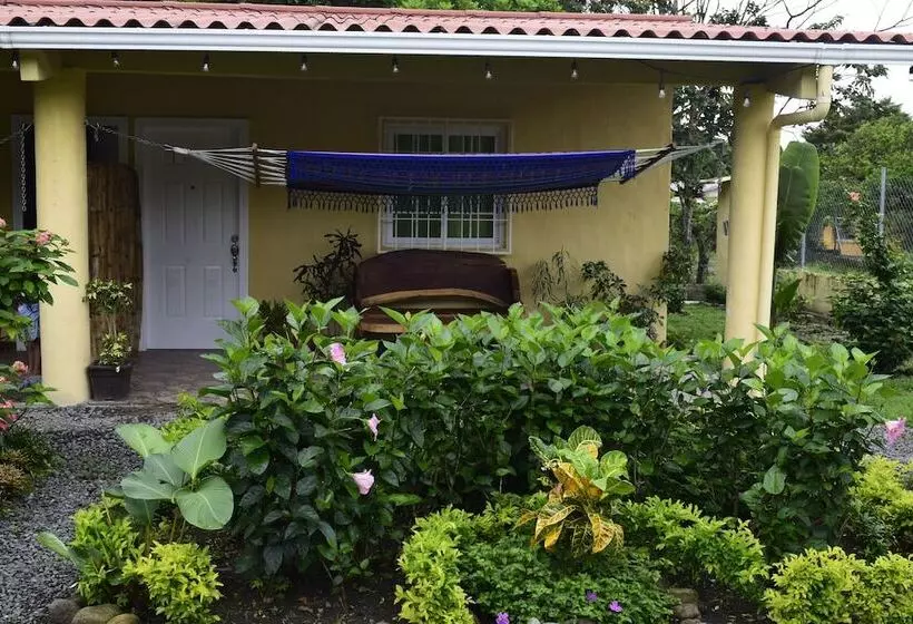 Retkeilymaja Hostal Lopez El Valle Cabañas