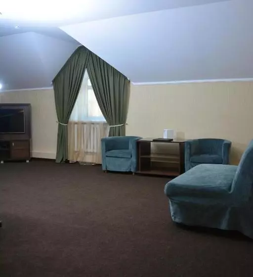 هاستل Tropicana Inn