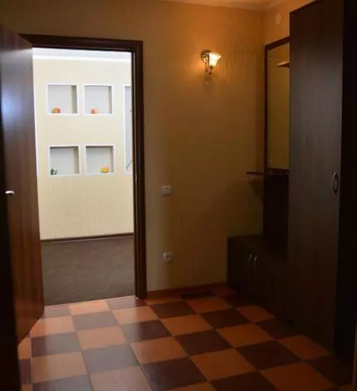 هاستل Tropicana Inn