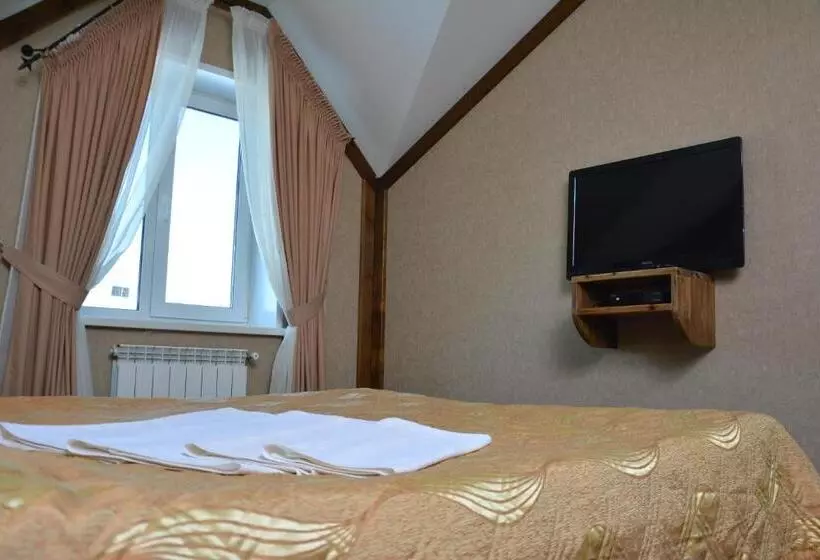 هاستل Tropicana Inn