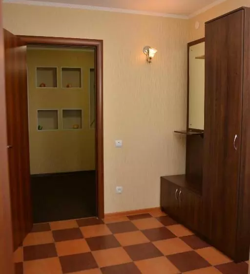 هاستل Tropicana Inn