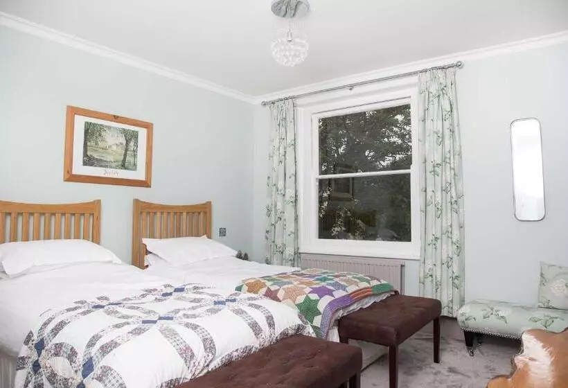 Hotelli The Globe Angle