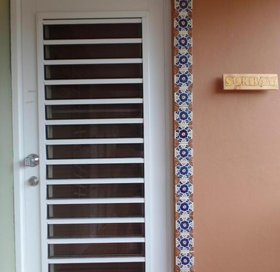 پانسیون Isla Hermosa Guesthouse