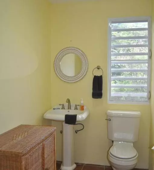 پانسیون Isla Hermosa Guesthouse