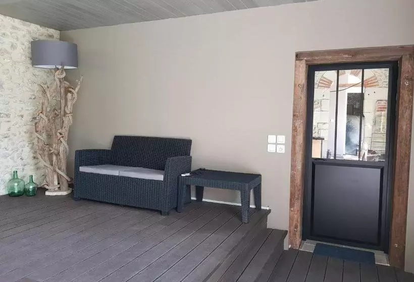 Majatalo Le Clos De La Briollerie