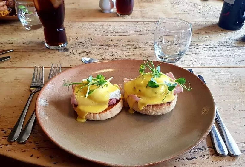 Aamiaismajoitus (B&B) The Barn Courtyard