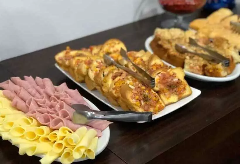 Hotelli Palotina Palace