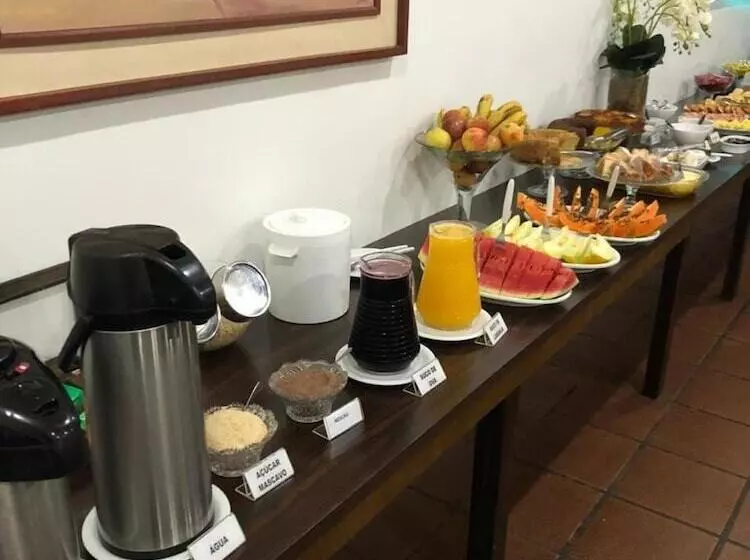 Hotelli Palotina Palace