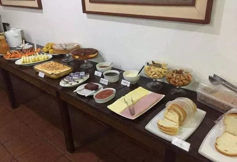 Hotelli Palotina Palace