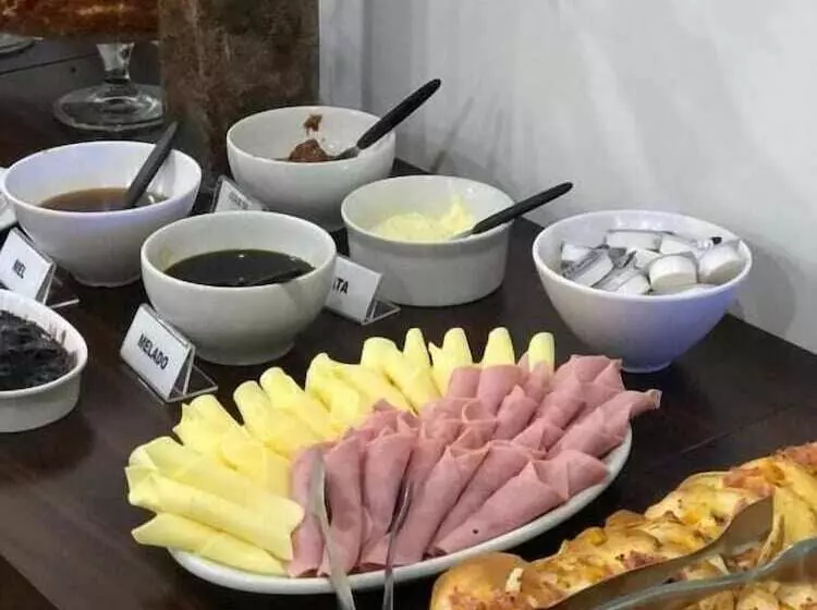 Hotelli Palotina Palace