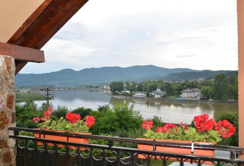 پانسیون Bogdan Si Raluca