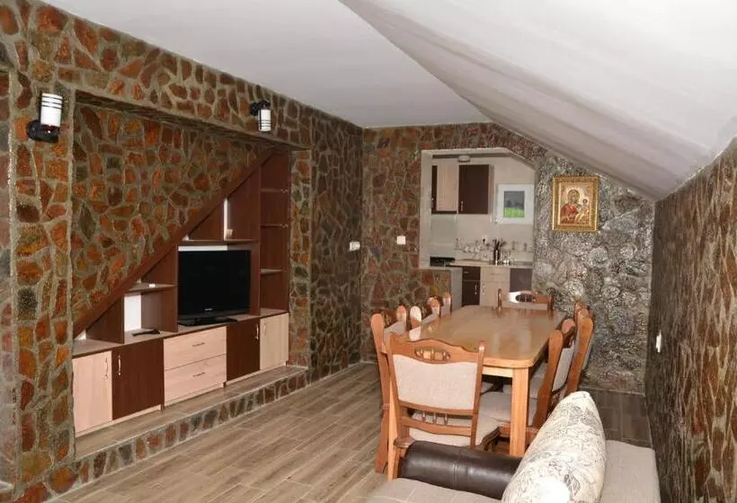 پانسیون Bogdan Si Raluca