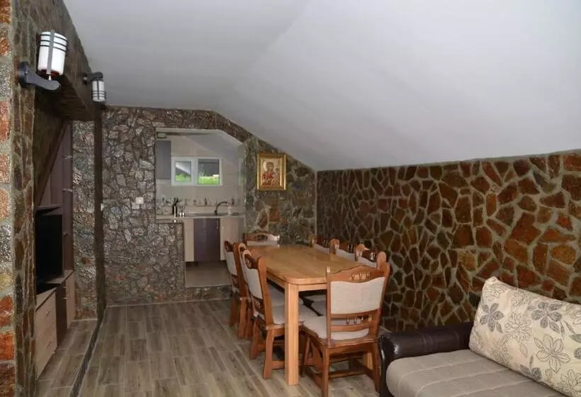 پانسیون Bogdan Si Raluca