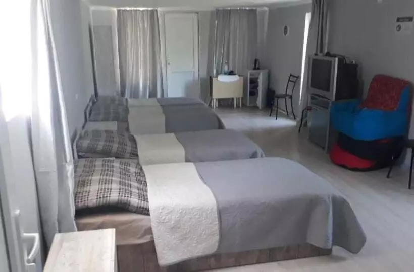 پانسیون Guest House Qedi