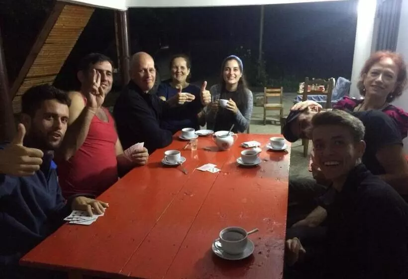 پانسیون Guest House Qedi