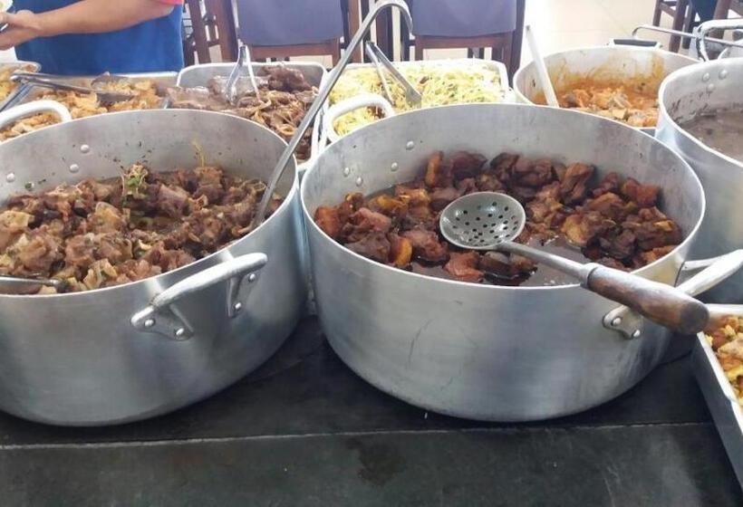 بنسيون Pousada Carlitos