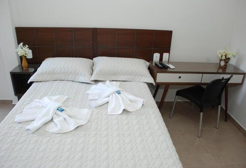 بنسيون Pousada Carlitos