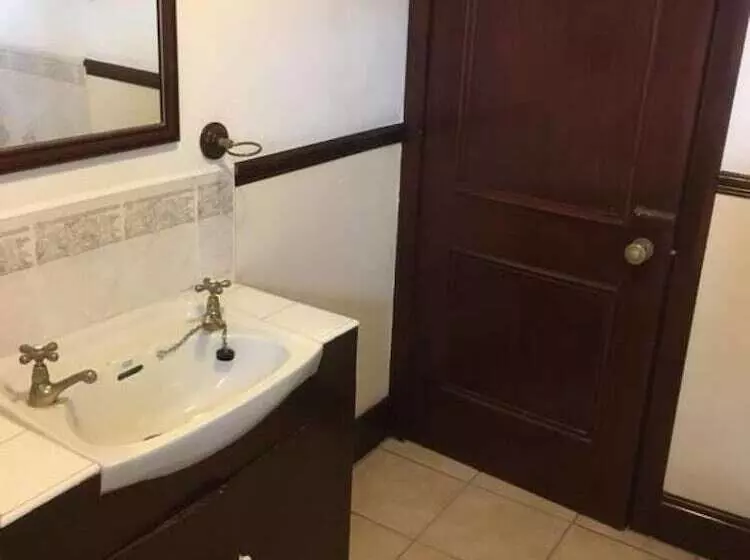 ペンション Stone Cottage