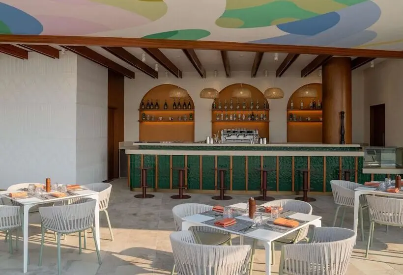 So/ Ras Al Khaimah Hotel & Resort